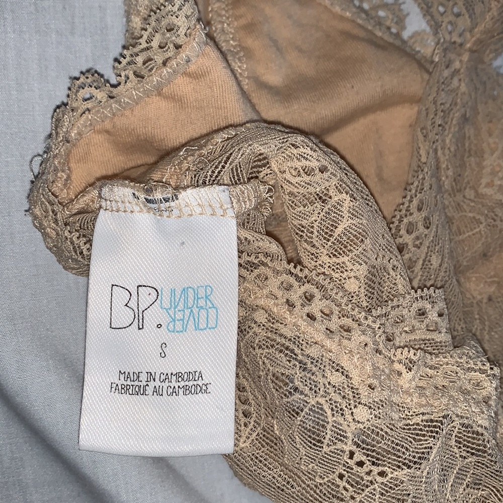 Bralettes 💓 - Picture 7 of 10
